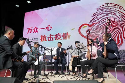 把自己都給唱哭了！滬青年評(píng)彈演員連夜創(chuàng)作排演抗疫新作品
